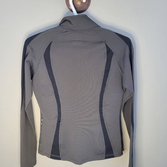 One Tooth Running Jacket, size small - Picture 4 of 4